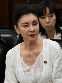 石井苗子の顔写真