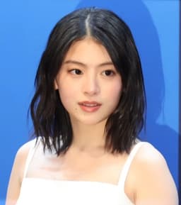 出口夏希の顔写真