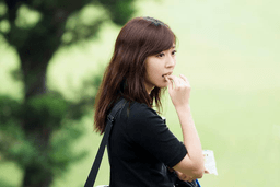 鈴木愛理の顔写真