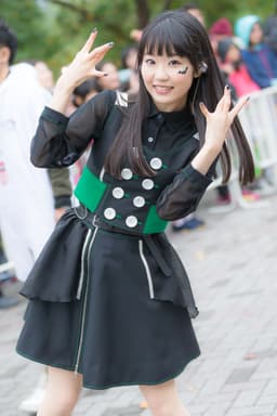 東山奈央の顔写真