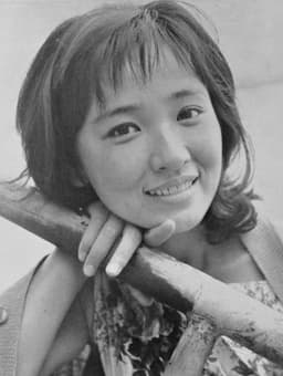 芦川いづみの顔写真