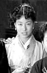 水谷八重子 (2代目)に似てるAV女優