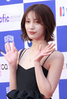 中村ゆりかに似てるAV女優