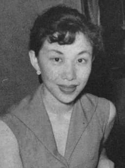 岸田今日子の顔写真
