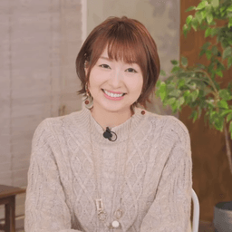 戸松遥の顔写真