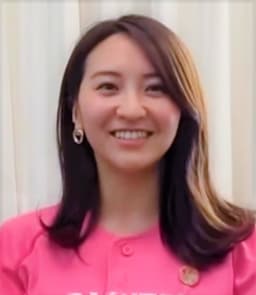 袴田彩会の顔写真