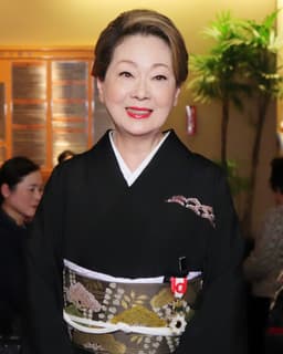 由紀さおりの顔写真