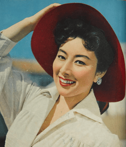 山本富士子の顔写真