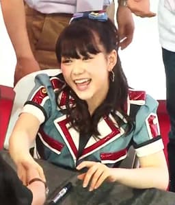 村重杏奈の顔写真
