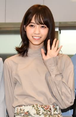 西野七瀬の顔写真
