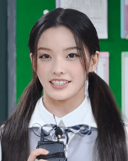 外薗彩羽の顔写真
