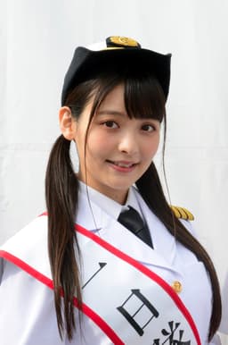 上坂すみれの顔写真