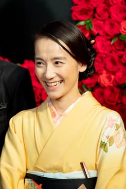 篠原ともえの顔写真